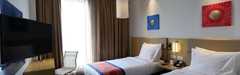 Holiday Inn Express Chennai Old Mahabalipuram Road ภายนอก รูปภาพ